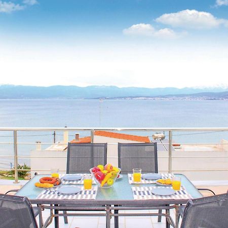 Amazing Home In Chalkida With Wifi Экстерьер фото