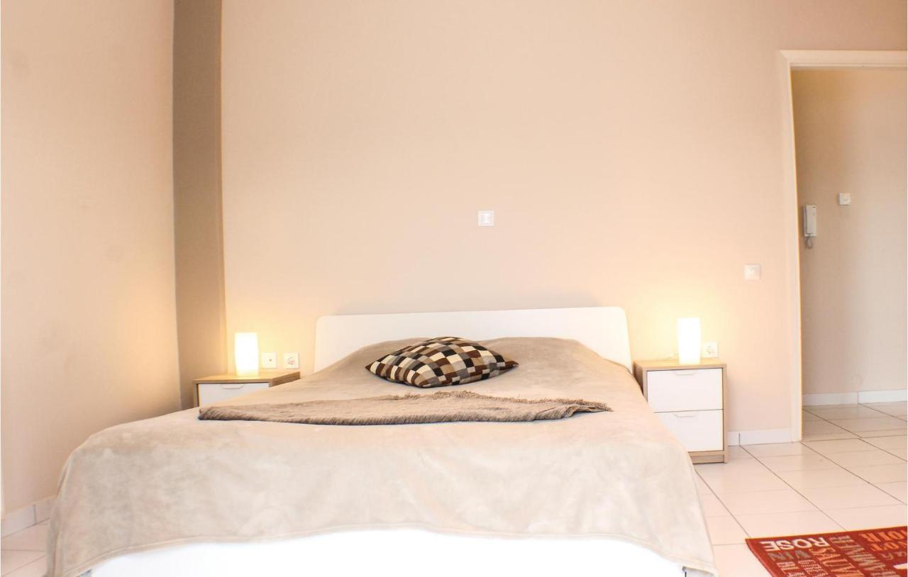 Amazing Home In Chalkida With Wifi Экстерьер фото