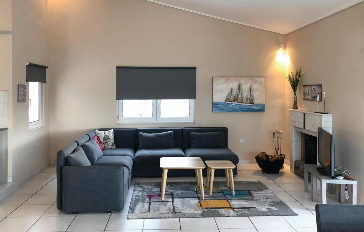 Amazing Home In Chalkida With Wifi Экстерьер фото