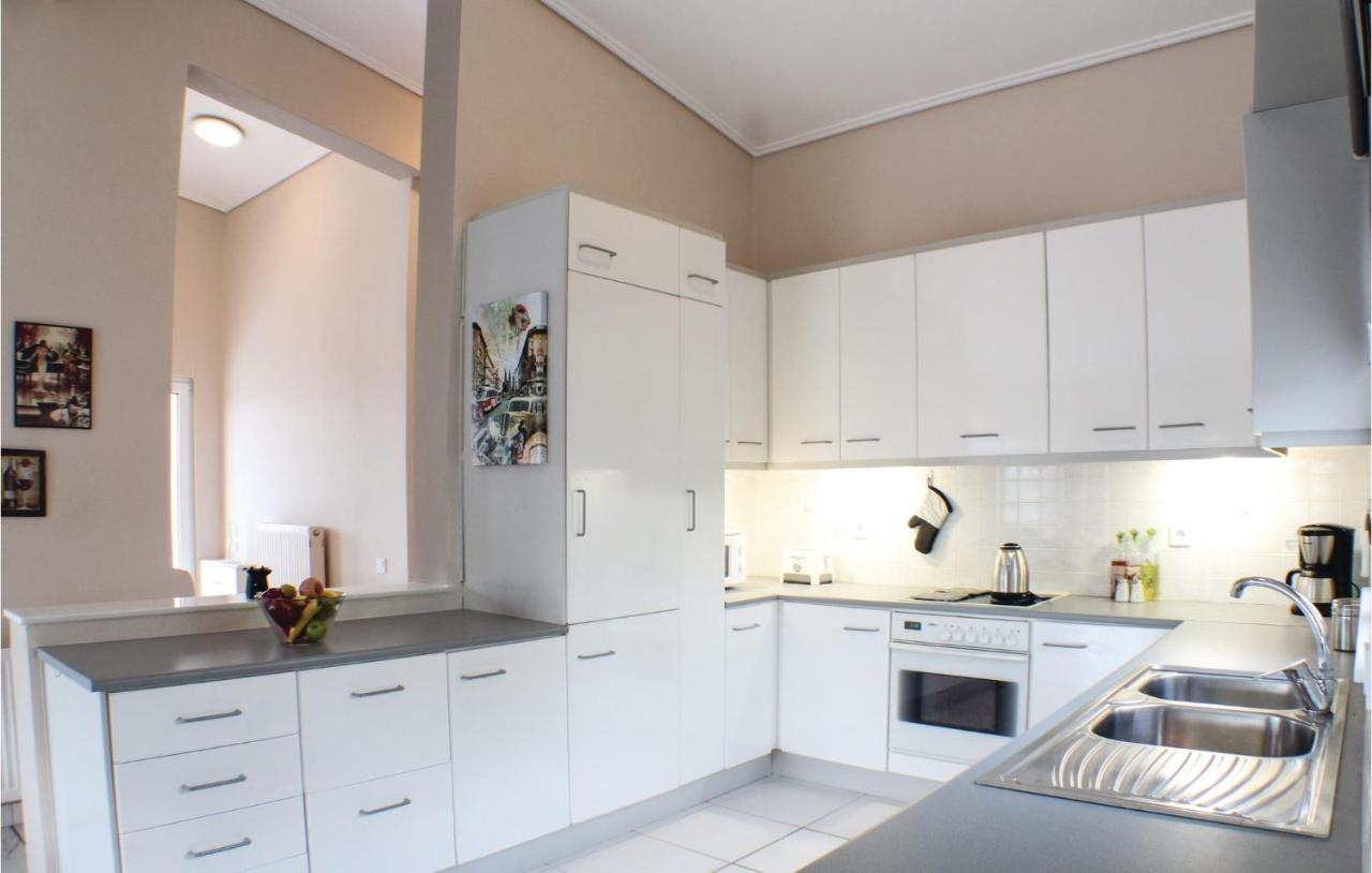 Amazing Home In Chalkida With Wifi Экстерьер фото