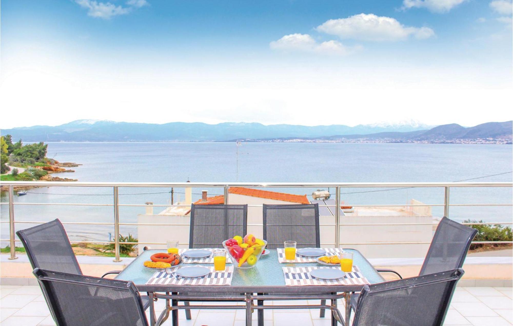 Amazing Home In Chalkida With Wifi Экстерьер фото