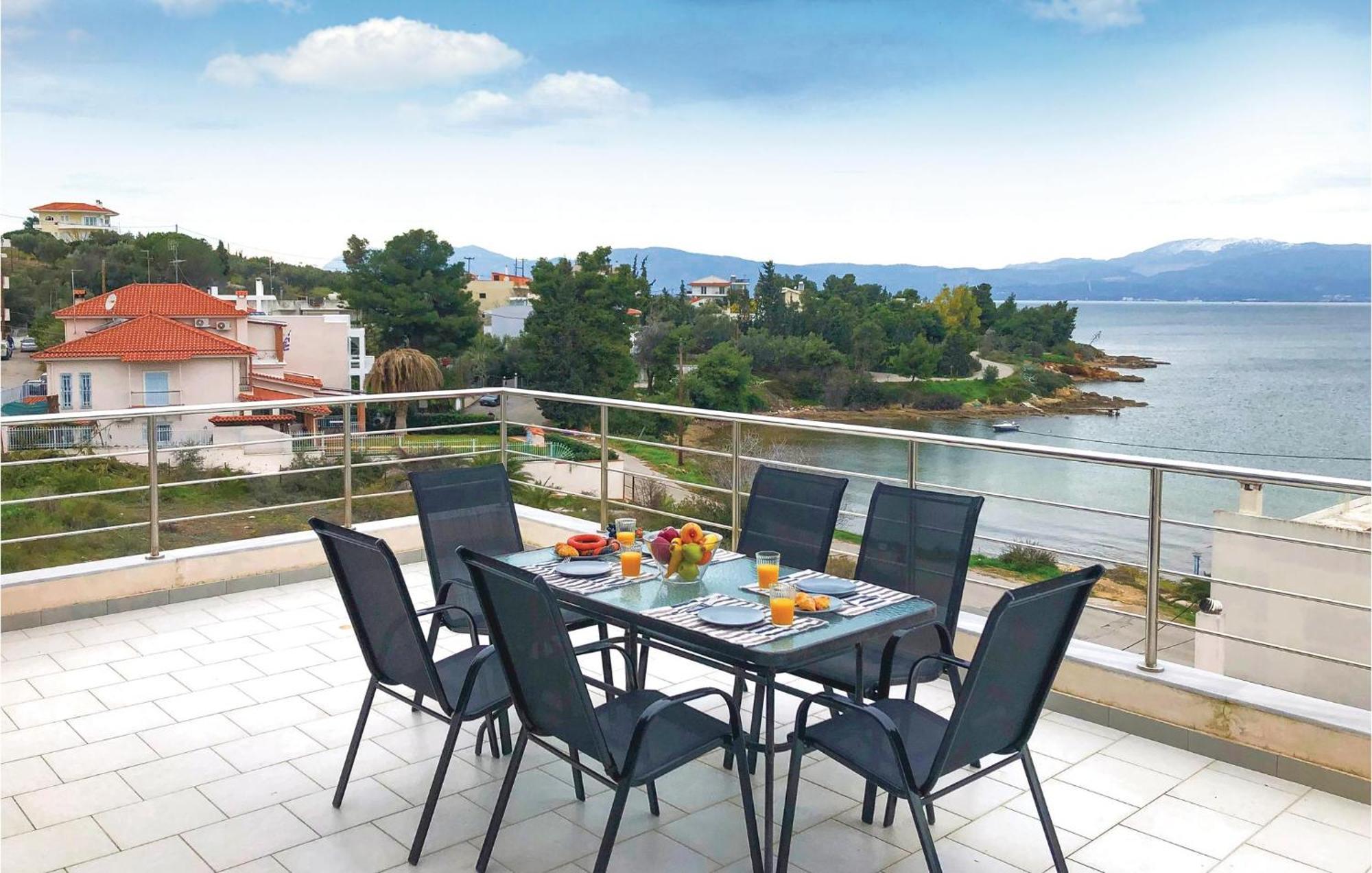 Amazing Home In Chalkida With Wifi Экстерьер фото